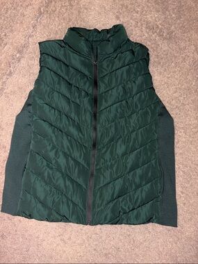 Tahari Forest Green Quilted Puffer Vest
